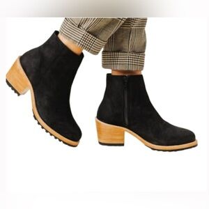 Portland Patina women leather booties size 5.5